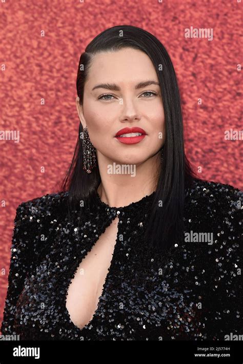 adriana lima 2022